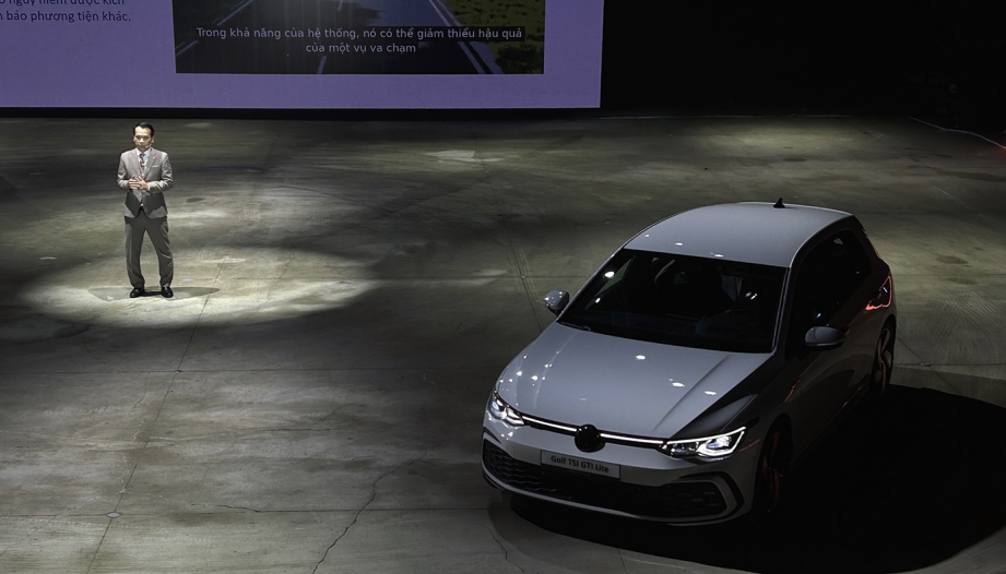 Volkswagen Golf chính thức ra mắt tại Việt Nam với 6 phiên bán, giá bán từ 798 triệu đồng